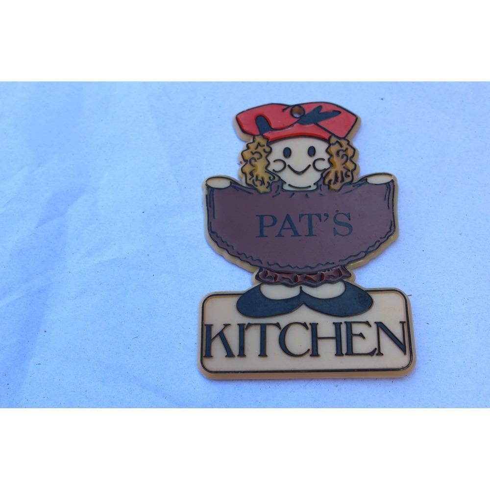 Bromac 1983 Retro Doll Kitchen Magnet, Vintage Decor for Cozy Home